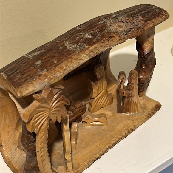 Wood Carved Nativity.  Christmas Decor - Picture 9 of 16